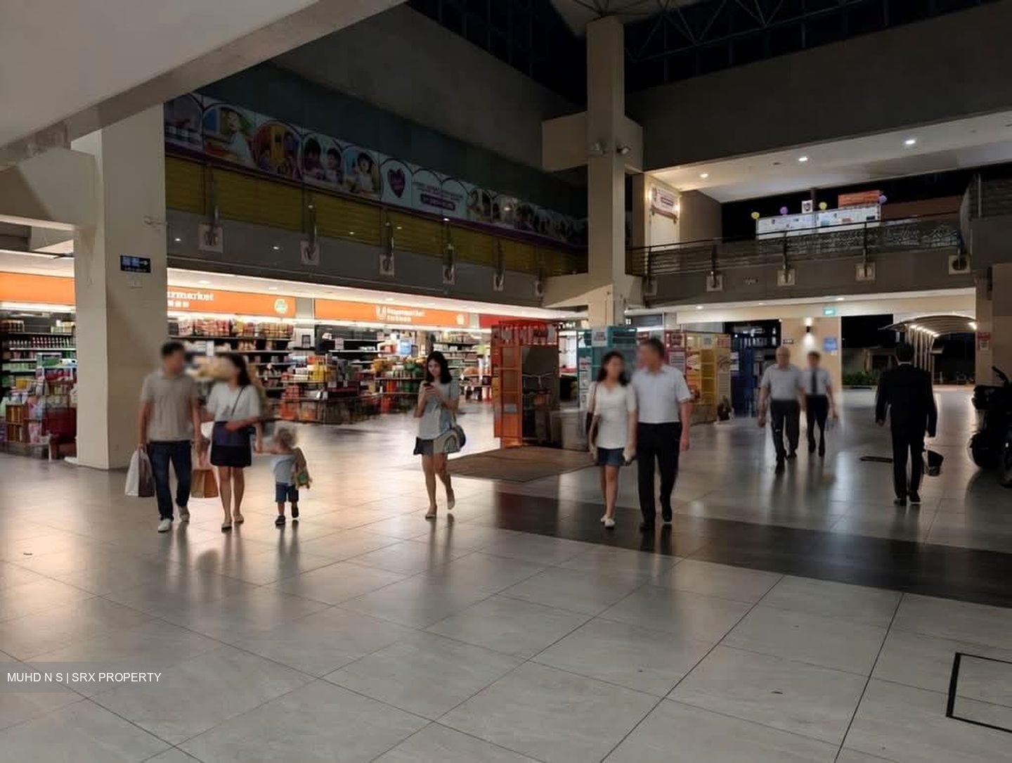 Elias Mall (D18), Retail #560992041